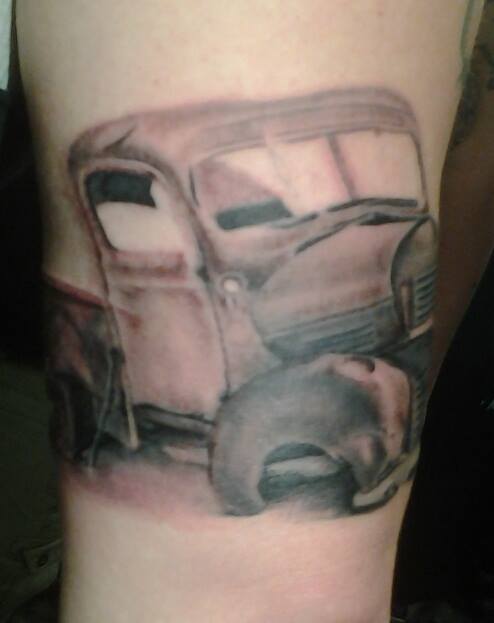 Geometric Tattoo Artists Austin TX tattoo example 5 — Blindside Tattoo Studio Austin